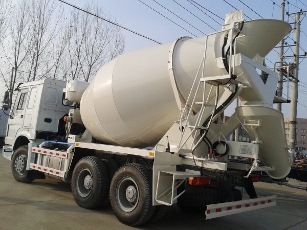 ready mix concrete truck