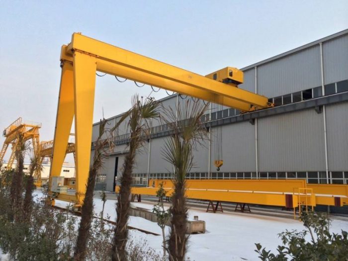 Semigantry Crane