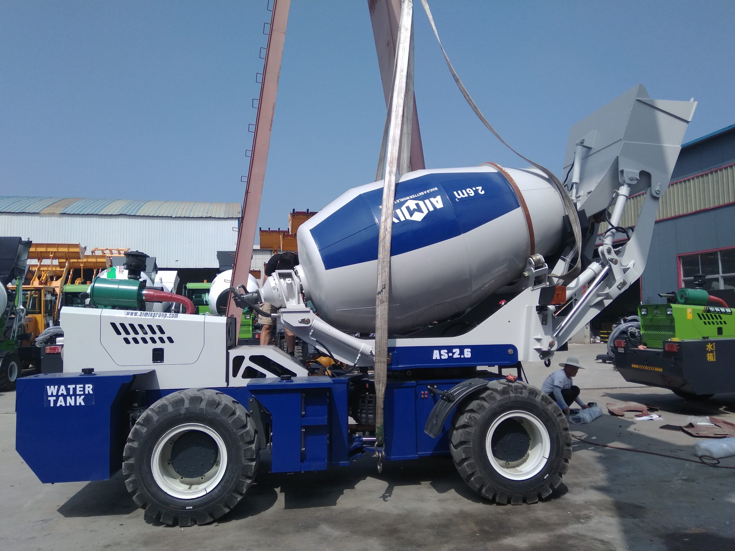 self loading mobile mixer