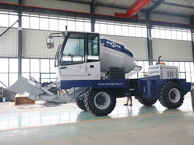 Self Loading Concrete Truck Mixer