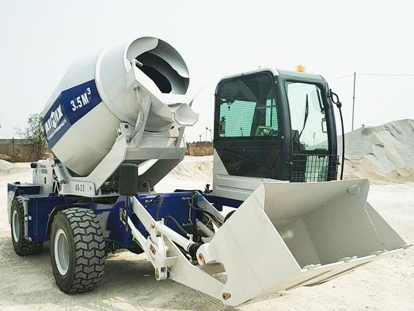 AS-3.5 self loading mixer