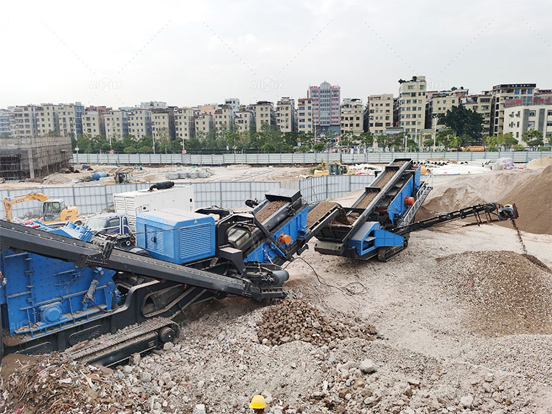track-mounted impact-type mobile crusher plant